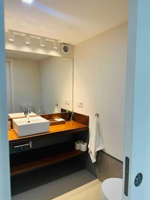 Apartamento Guadalquivir Seville Ngoại thất bức ảnh