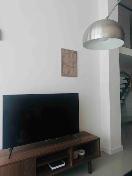 Apartamento Guadalquivir Seville Ngoại thất bức ảnh